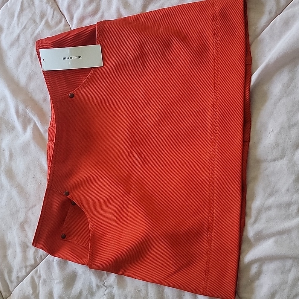 NWT URBAN OUTFITTERS skirt size small never worn